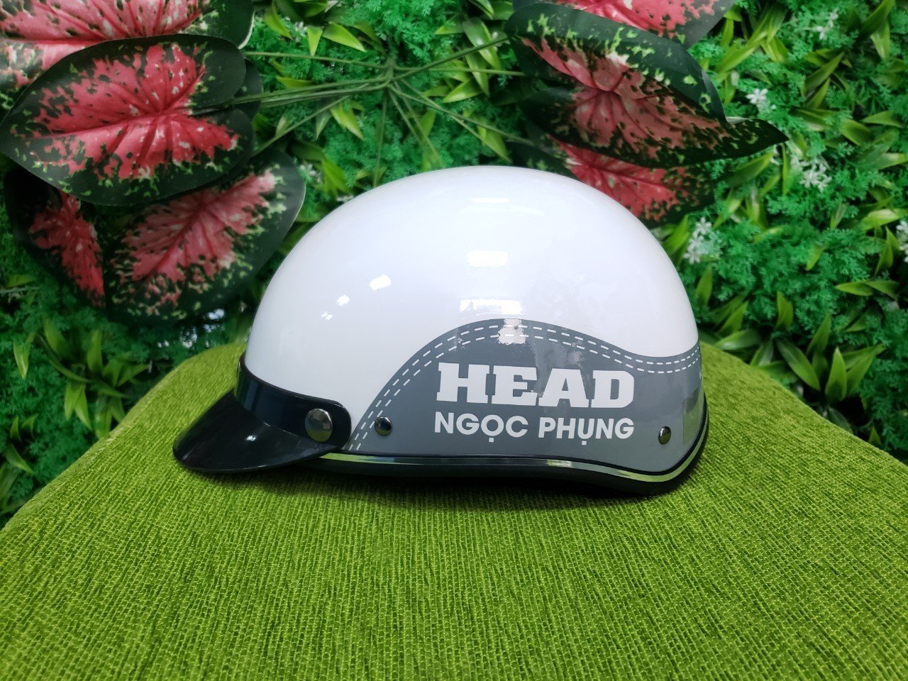 Tại sao nên chọn nón bảo hiểm in logo cho đội ngũ nhân viên?