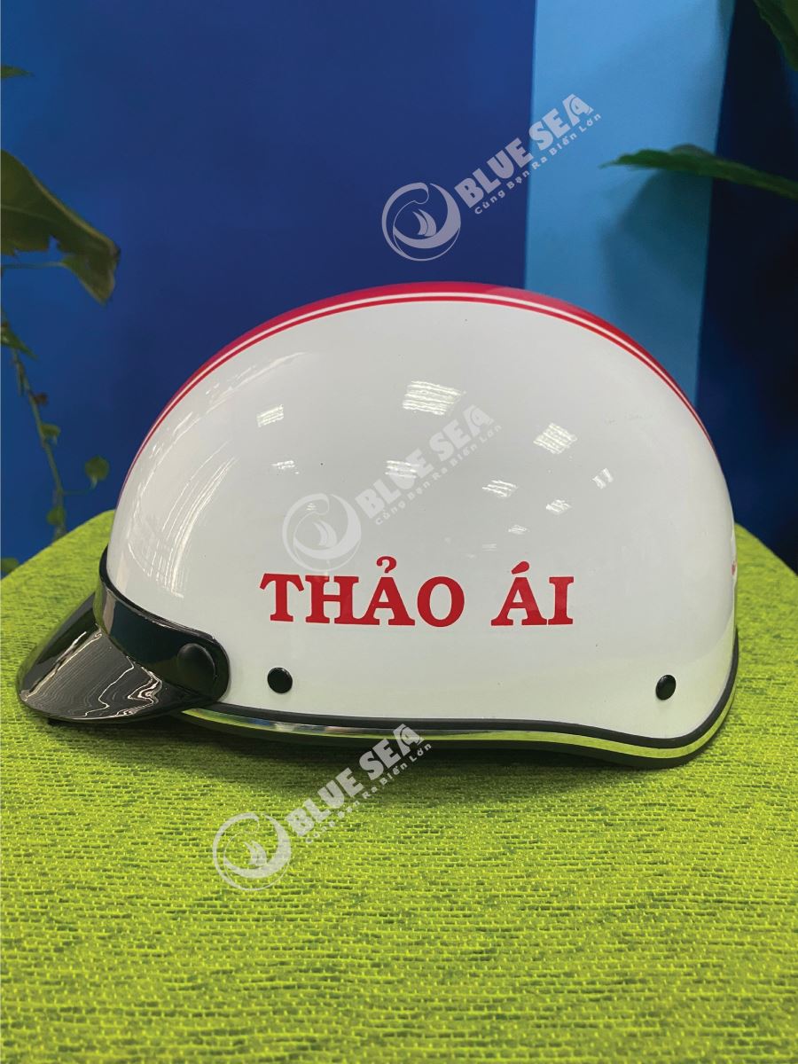 Logo có thể được in trên nón bảo hiểm theo yêu cầu không?