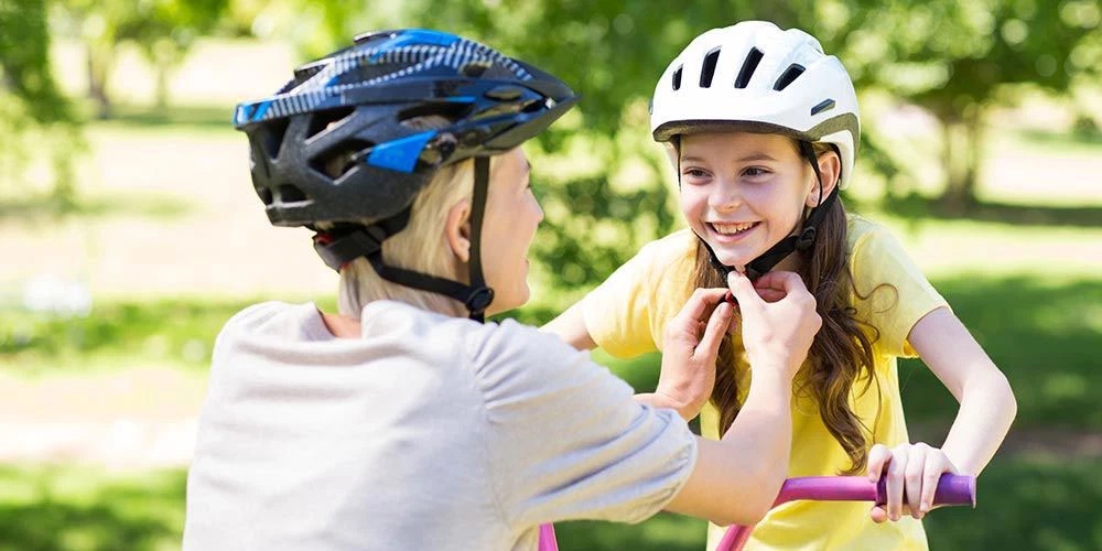 Làm thế nào để điều chỉnh dây đeo của mũ bảo hiểm sao cho vừa vặn?
