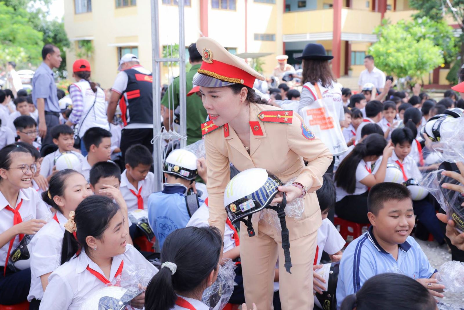 Mũ bảo hiểm ảnh hưởng thế nào đến an toàn?